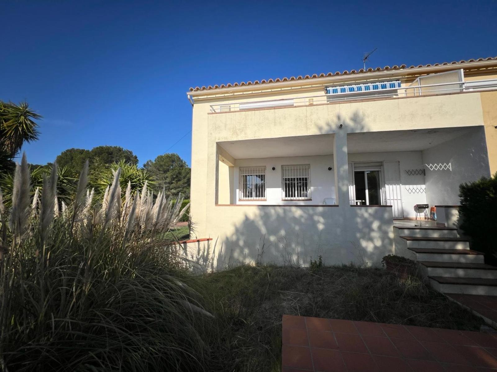 דירות Torroella de Montgrí Casa Buckingham 27B מראה חיצוני תמונה